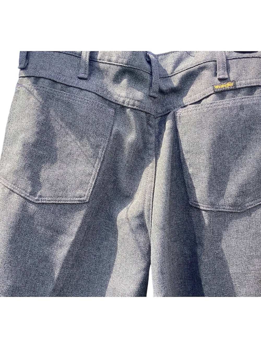 2 Wrangler Straight-Leg Pants in Charcoal and Dark Beige
Size 32x34 - Picture 4 of 6